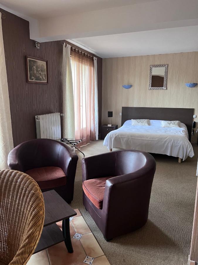 Hostellerie Saint Clement Vic-sur-Cère Eksteriør billede