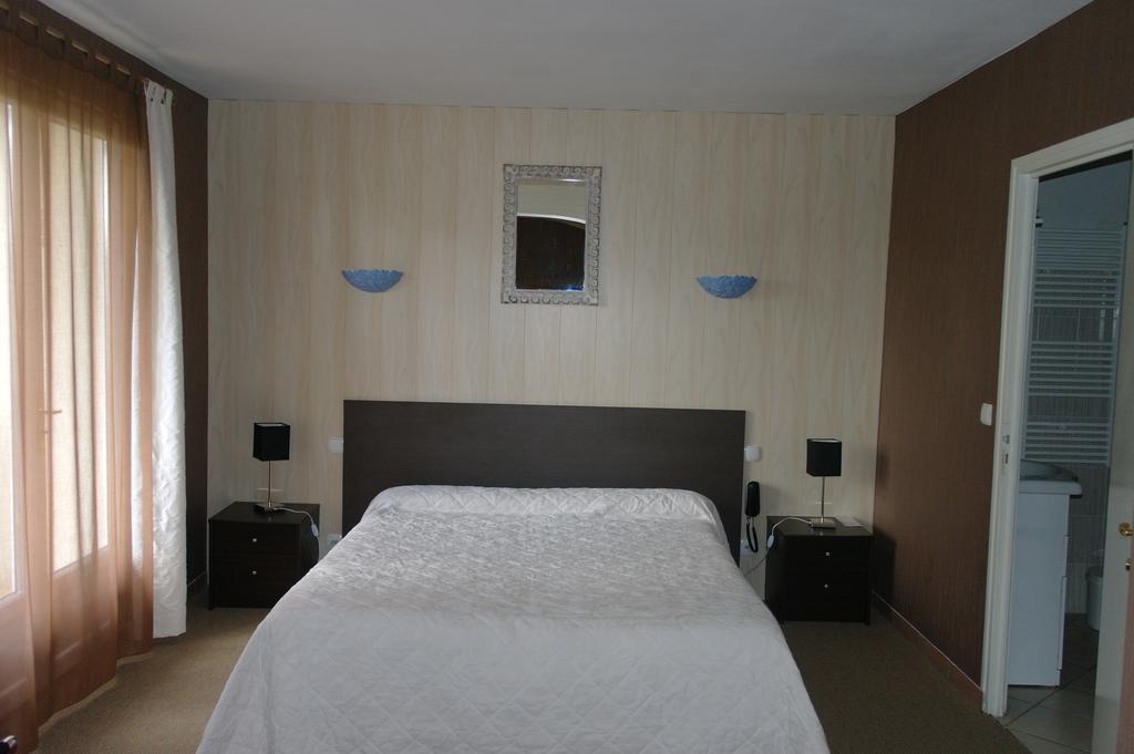 Hostellerie Saint Clement Vic-sur-Cère Eksteriør billede