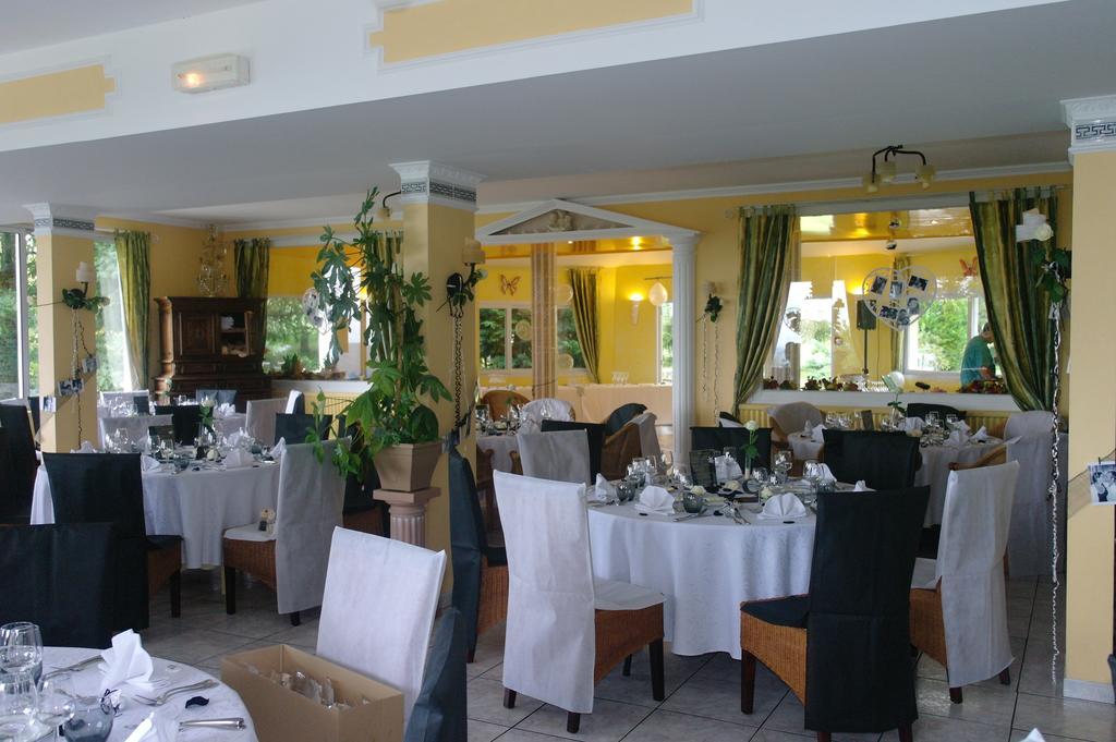 Hostellerie Saint Clement Vic-sur-Cère Eksteriør billede