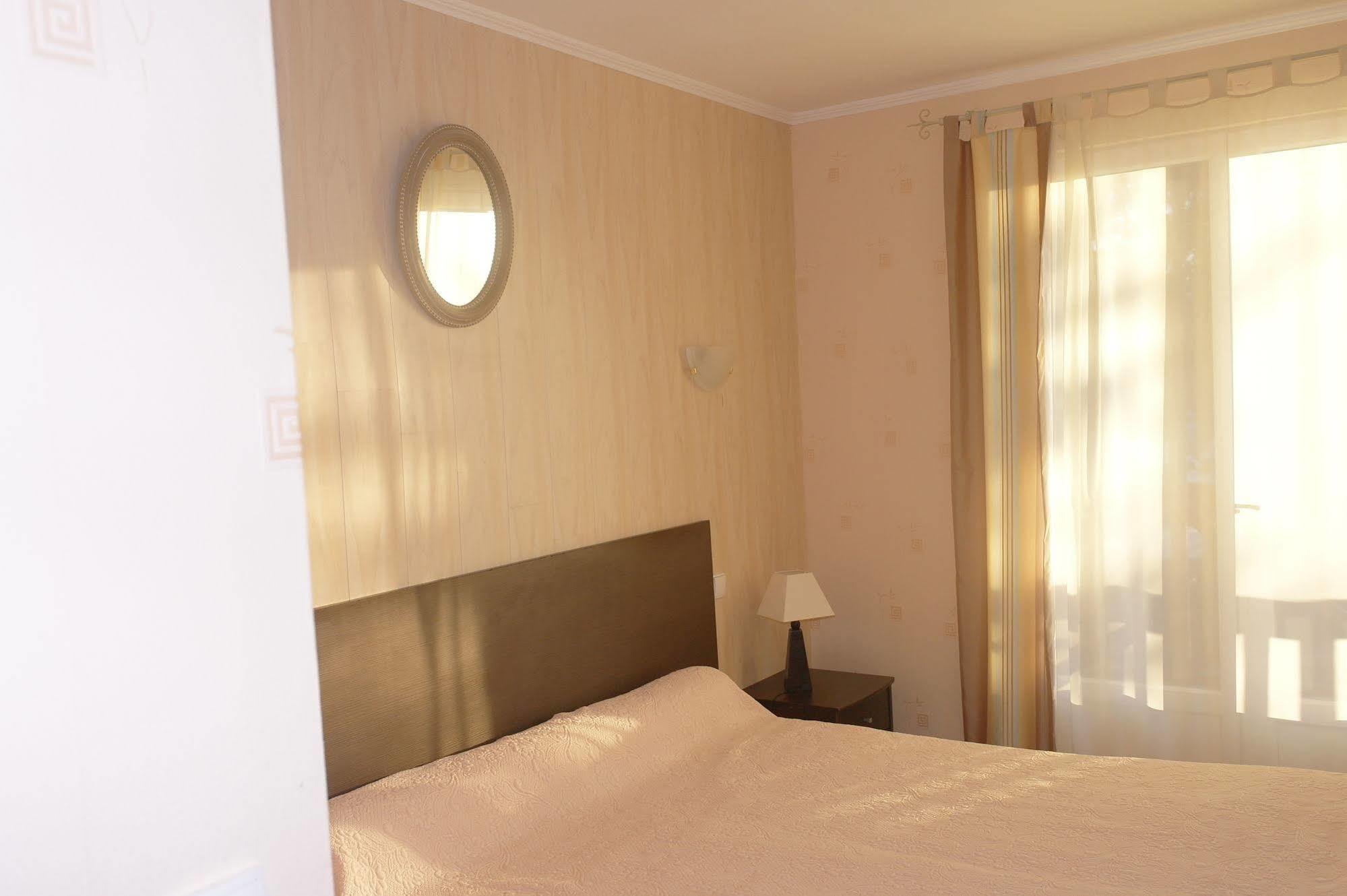 Hostellerie Saint Clement Vic-sur-Cère Eksteriør billede