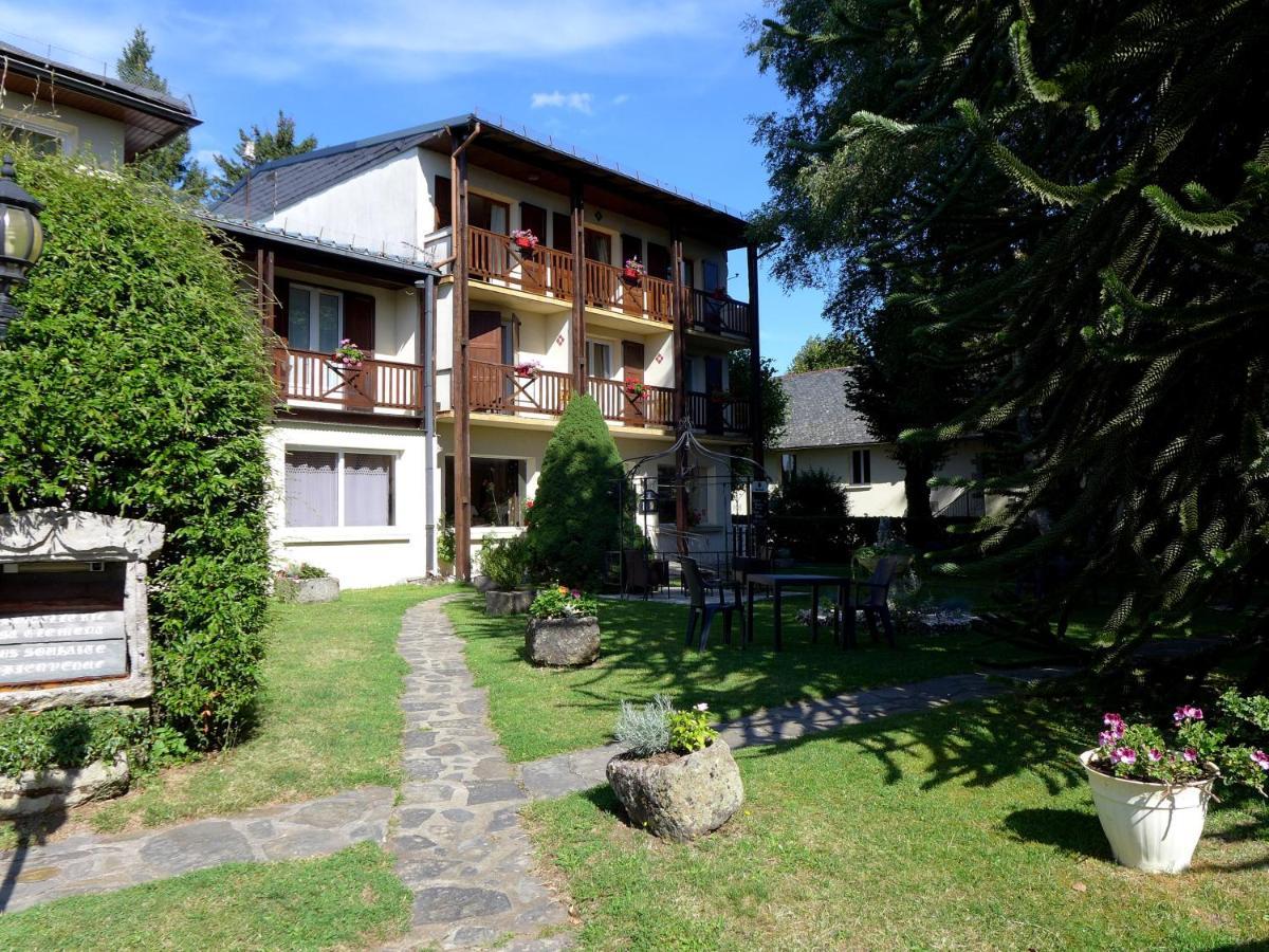 Hostellerie Saint Clement Vic-sur-Cère Eksteriør billede